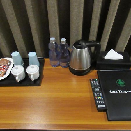 Casa Yangon Hotel Bagian luar foto