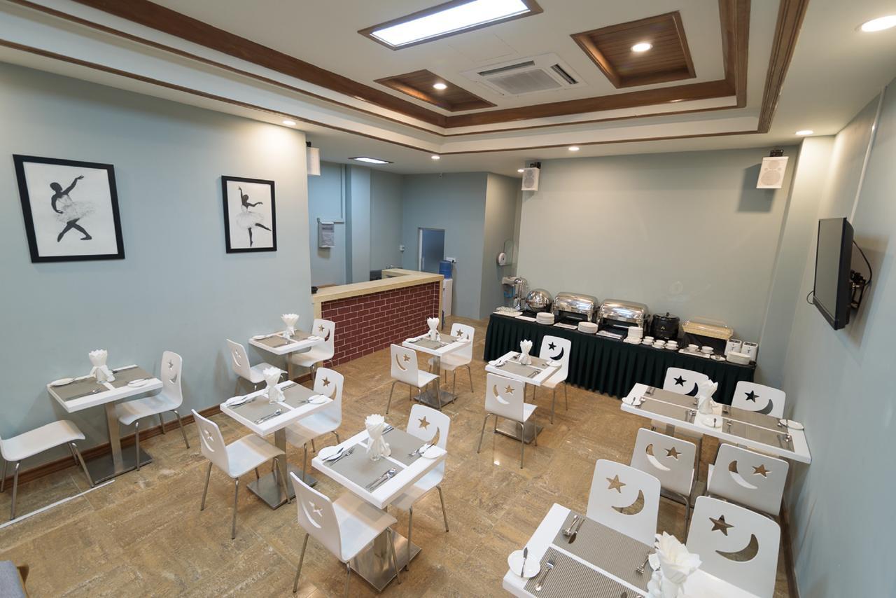 Casa Yangon Hotel Bagian luar foto