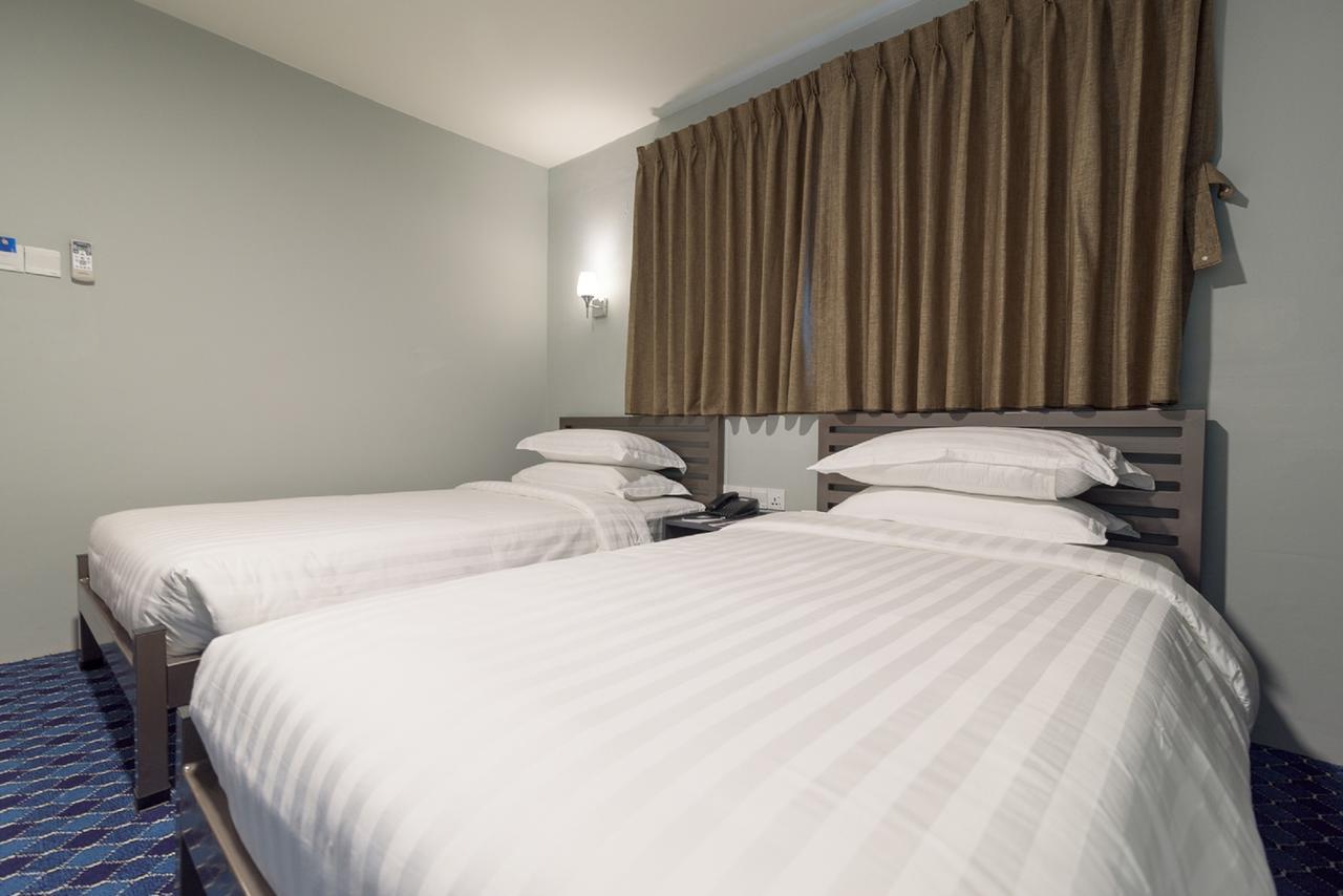 Casa Yangon Hotel Bagian luar foto